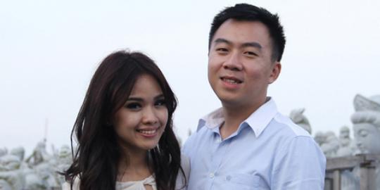 Pacar memeluk agama Islam, Winda Viska terharu