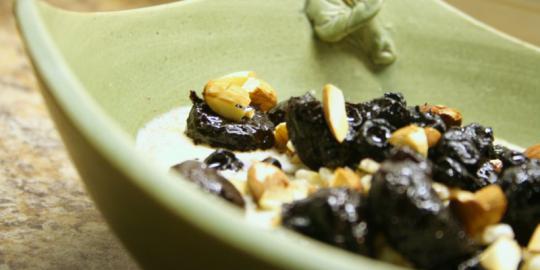 [Resep] Awali berbuka dengan puding nasi dan kurma