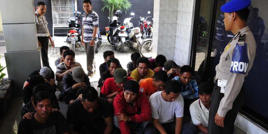 Bulan puasa, puluhan preman terminal di Jakarta dibekuk polisi