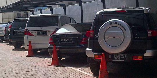 KPK pindah mobil sitaan dari Luthfi Hasan dan Fathanah ke Jakbar
