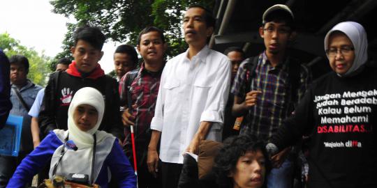 Sudah diteken Jokowi, kenaikan tarif angkutan umum sudah berlaku