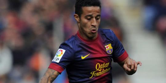 Thiago berpamitan kepada skuad Barca