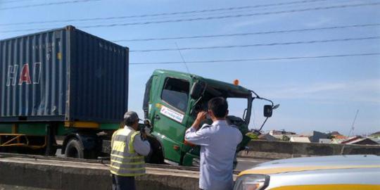 Kecelakaan Maut Bus Vs Truk Di Subang, 7 Tewas | Merdeka.com