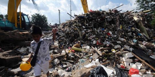 Sampah menggunung di Manggarai, Jokowi salahkan warga