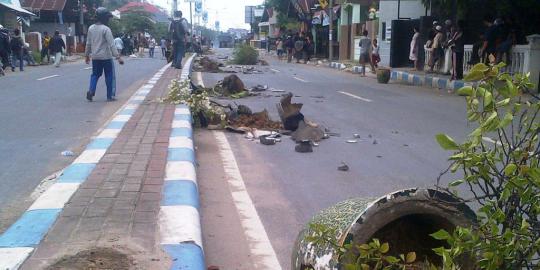 Mobil FPI tabrak 2 warga saat sweeping, pemicu bentrokan Kendal
