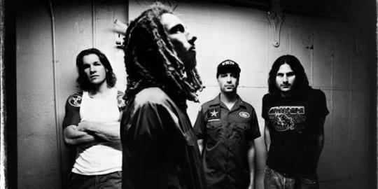 Melawan penguasa lewat musik Rage Against the Machine