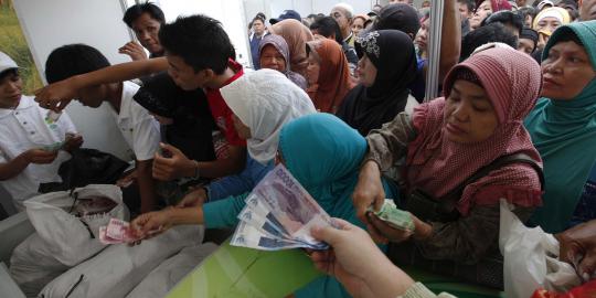 Hari terakhir, warga serbu pasar murah Ramadan Fair Monas