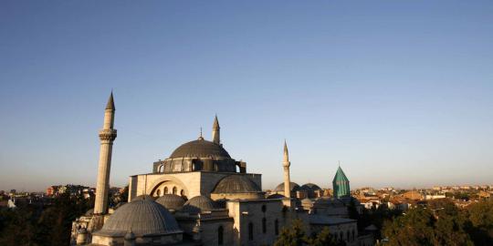 Menengok makam Jalaludin Rumi di Turki
