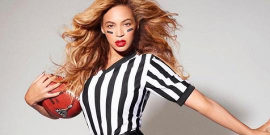 [Video] Di tengah lagu, rambut Beyonce tersangkut di kipas angin!