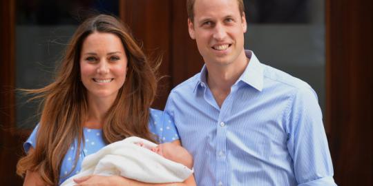Pangeran William dan Kate perkenalkan sang bayi mahkota
