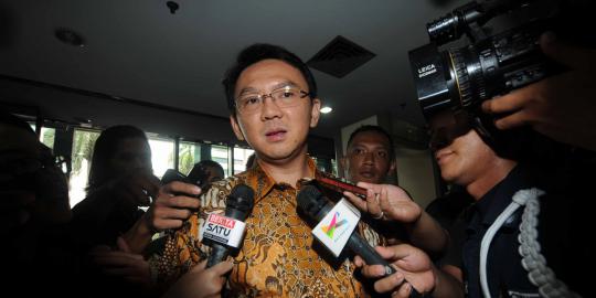 Ahok: PKL ngeyel, ya sudah kita sikat!!