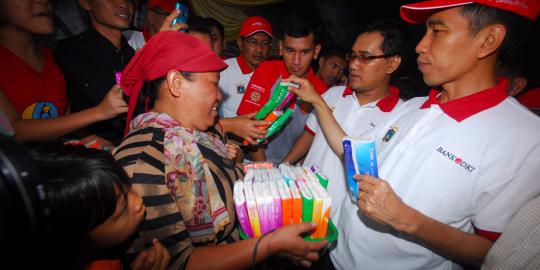 Jokowi akan bikin pasar malam untuk PKL di Jakarta