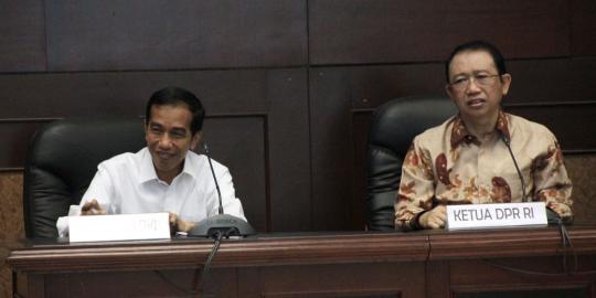 Jokowi dan Marzuki Alie mengisi kuliah Sespimti Polri