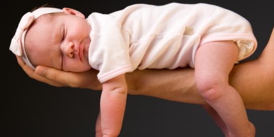 Terhalang saat mau parkir, pria di China bunuh bayi dua tahun