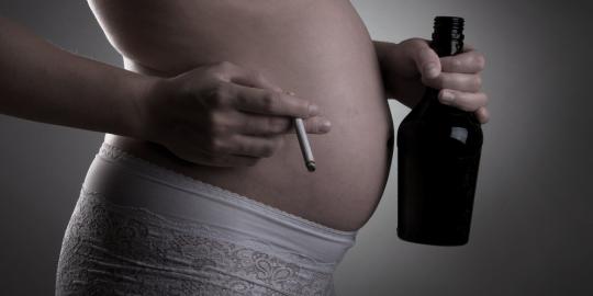 Merokok saat hamil bikin anak jadi 'nakal'?