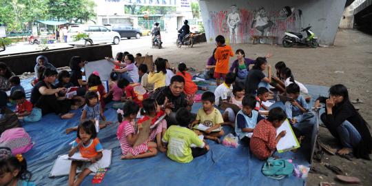 Ironi, Gaji untuk DPR tinggi tapi 1.150 anak putus sekolah