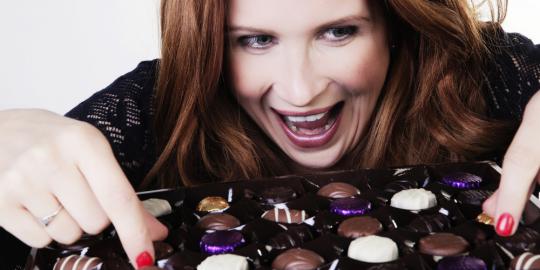Makan cokelat bikin wanita kena gangguan jiwa?