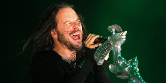 Manfaatkan promo album, Korn sekalian reuni