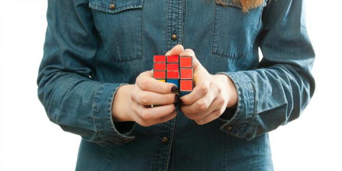 Juara dunia rubik selesaikan tantangan dalam 7,36 detik