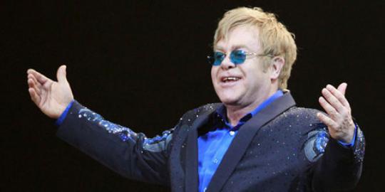 Sir Elton John bakal lakoni adegan tarung?