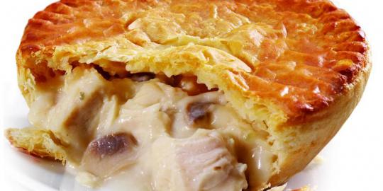 Pie jamur dan ayam hangatkan suasana berbuka dengan keluarga