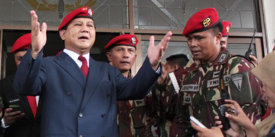 Prabowo pasang badan, Ahok makin berani lawan preman