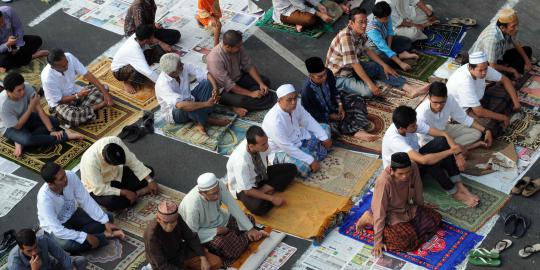 Jemaah Tarekat Naqsabandiyah Lebaran Selasa 6 Agustus