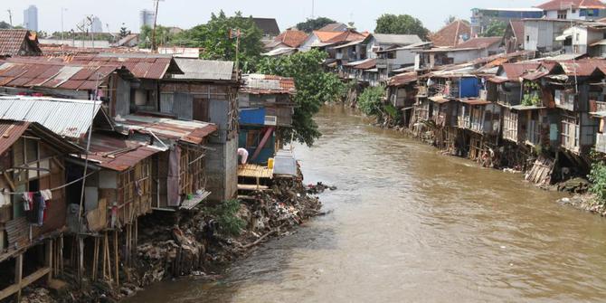 Jokowi janji bedah 28 kampung kumuh di Jakarta  merdeka.com