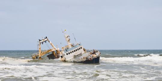 Kapal kandas di Dermaga Gilimanuk, semua penumpang selamat