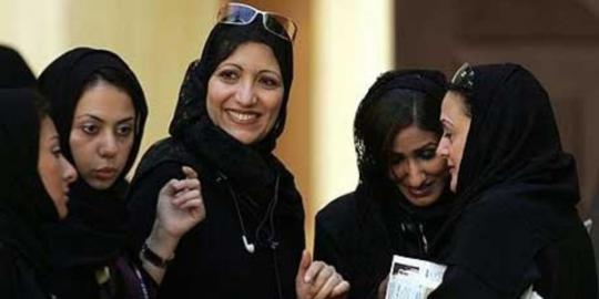Perempuan Saudi rayakan Idul Fitri lewat teater
