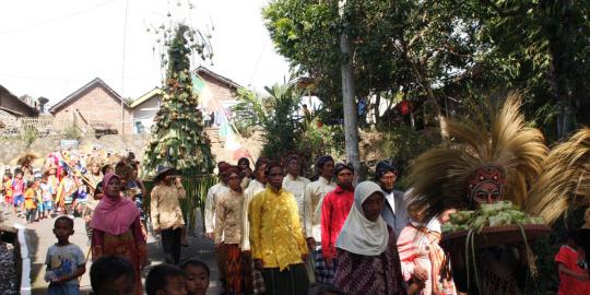 Tradisi gerebeg kupat digelar ratusan warga Magelang