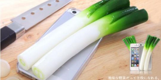 Rajin konsumsi sayuran berkat Spring Onion iPhone Case
