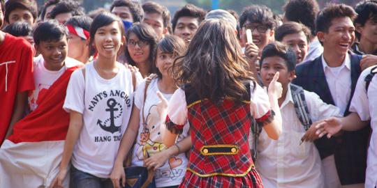 'Upacara bendera' bersama JKT48 (bagian 1)