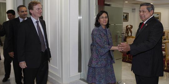 Dipinjamkan SBY ke Bank Dunia, Sri Mulyani hanya senyum