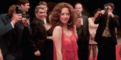 Amanda Seyfried tak permasalahkan industri film porno