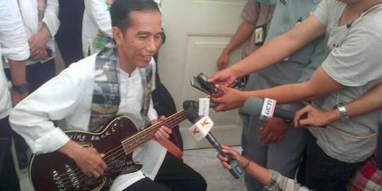 Jokowi tak menolak jika dihadiahi gitar Metallica