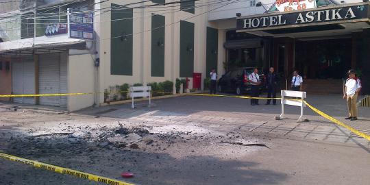 Tamu Hotel Astika berhamburan keluar saat ledakan kabel
