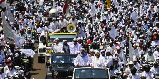 Milad ke-15, ribuan anggota FPI konvoi kelilingi Jakarta