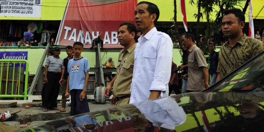 Rusun rusak, Jokowi minta warga sabar sebulan untuk menempati