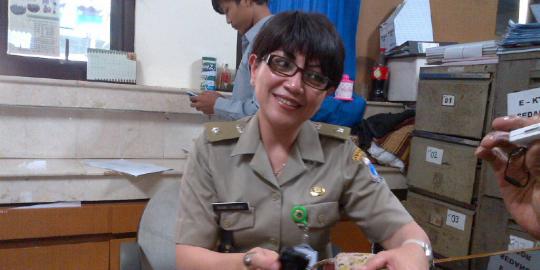 Susan Jasmine, lurah modis yang dimiliki Lenteng Agung