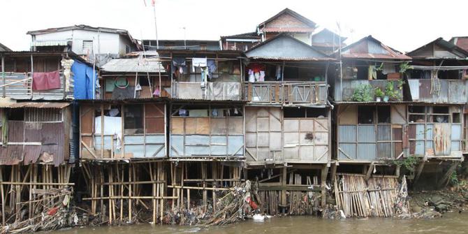  Aneh warga Jakarta pilih kampung kumuh  daripada rusun 