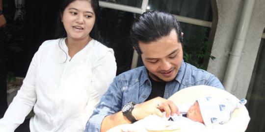 Nama anak, Ramon J Tungka - Qory Sandioriva ambil nama 