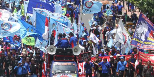 Jokowi irit bicara soal demo buruh kenaikan UMP 2014