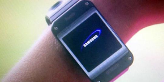 Smartwatch Samsung dibanderol Rp 4,5 jutaan