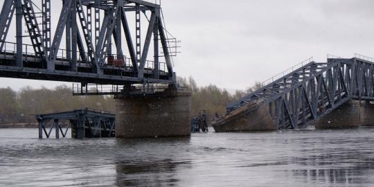 Jembatan Kapuas I kembali dihantam kapal tongkang