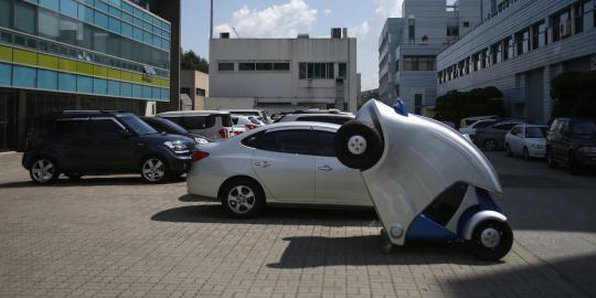 Armadillo-T, mobil listrik yang bisa parkir dan melipat sendiri