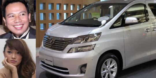 Trik Sakti Vicky Pikat Zaskia \'Gotik\' Dengan Toyota Vellfire