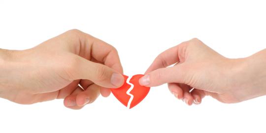 8 Mitos populer yang diyakini bikin putus cinta