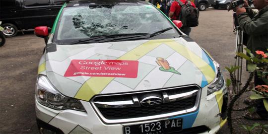 Setelah tabrak kendaraan lain, sopir mobil Google melarikan diri