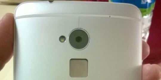 Foto terbaru HTC One Max tegaskan sensor sidik jari